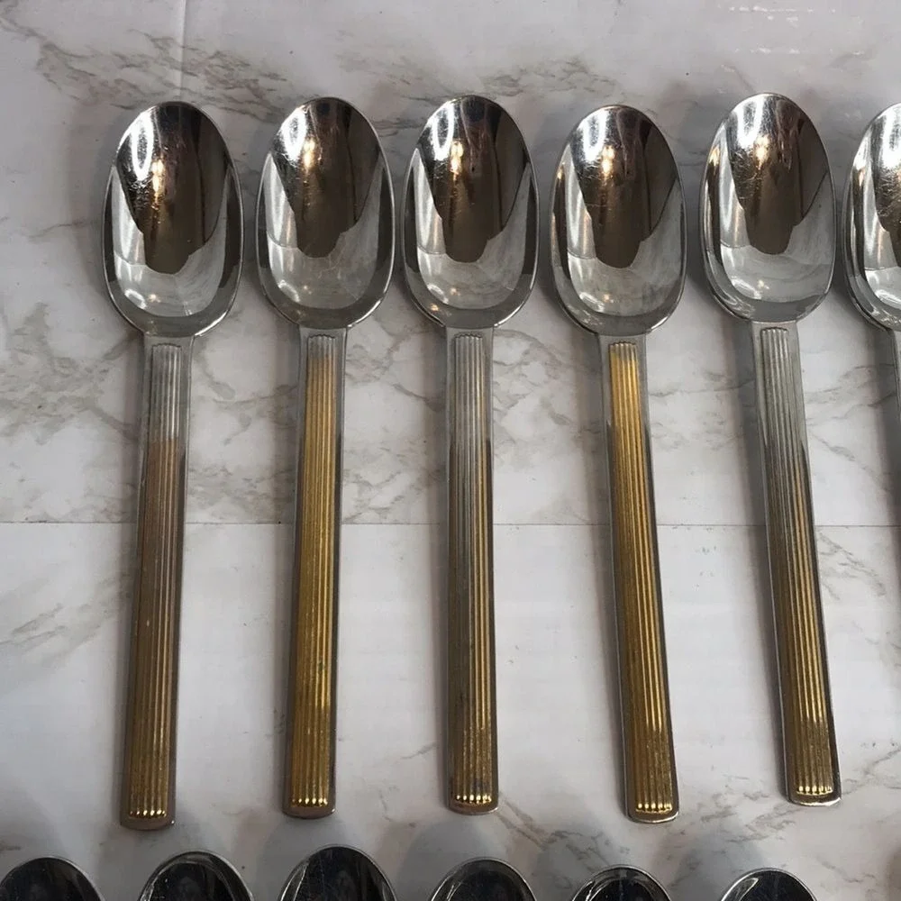 Reed & Barton Apollo Gold 18/8 Stainless Flatware 30 Piece Set Silverware